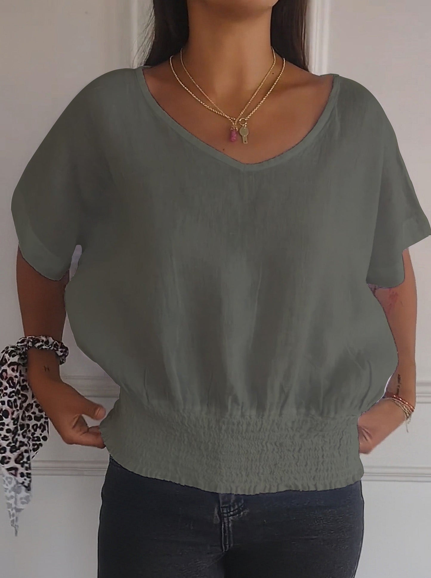 ⏰ Limited Time Offer – 50% Off! 🔥Simple Solid Color V-Neck Half-Sleeve T-Shirt💛
