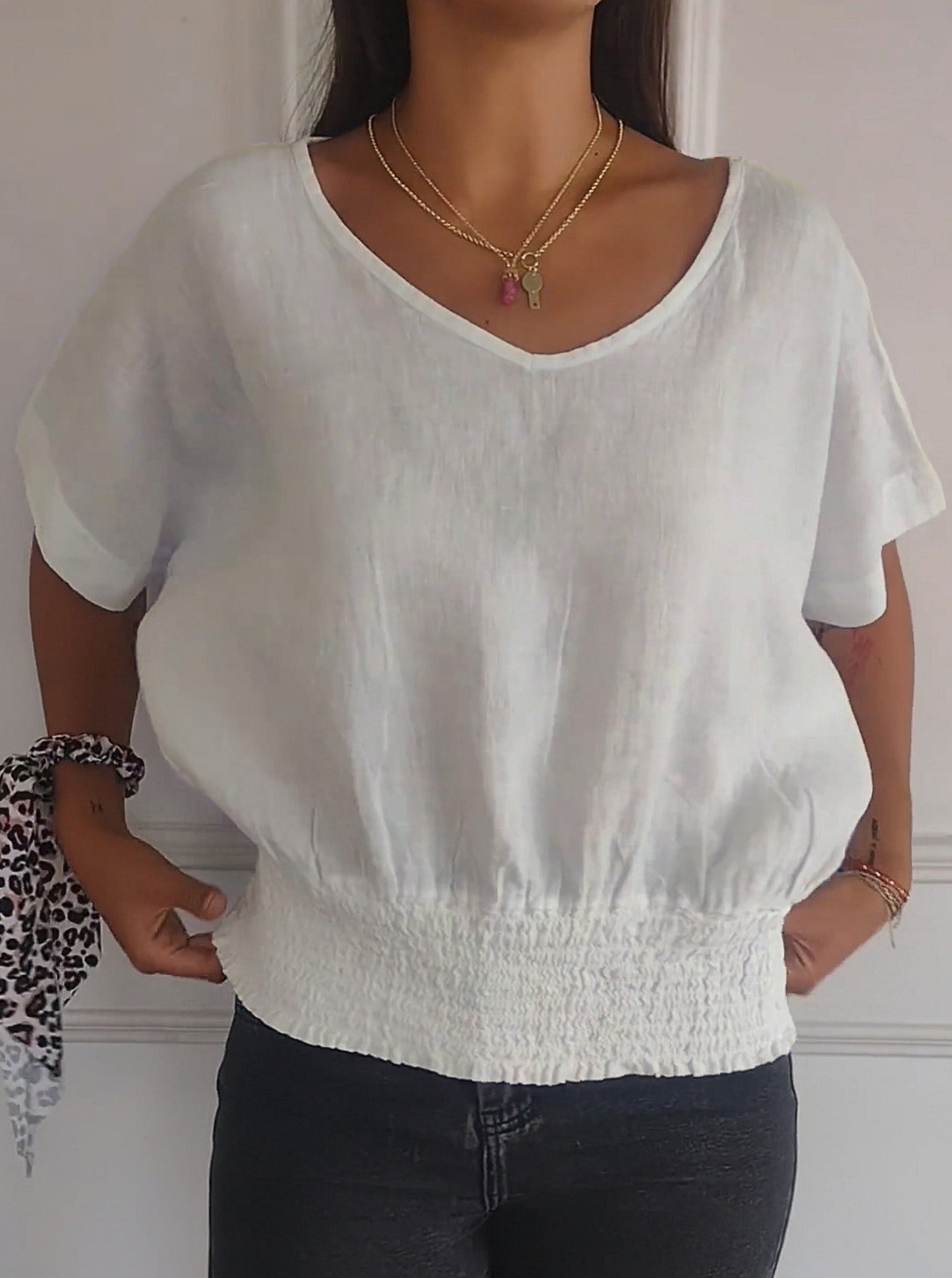 ⏰ Limited Time Offer – 50% Off! 🔥Simple Solid Color V-Neck Half-Sleeve T-Shirt💛