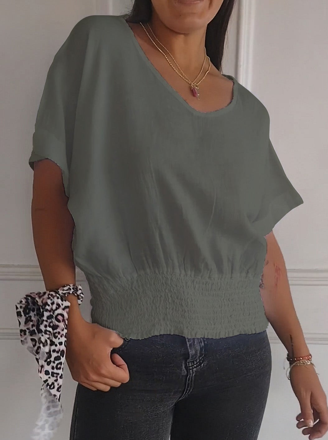 ⏰ Limited Time Offer – 50% Off! 🔥Simple Solid Color V-Neck Half-Sleeve T-Shirt💛