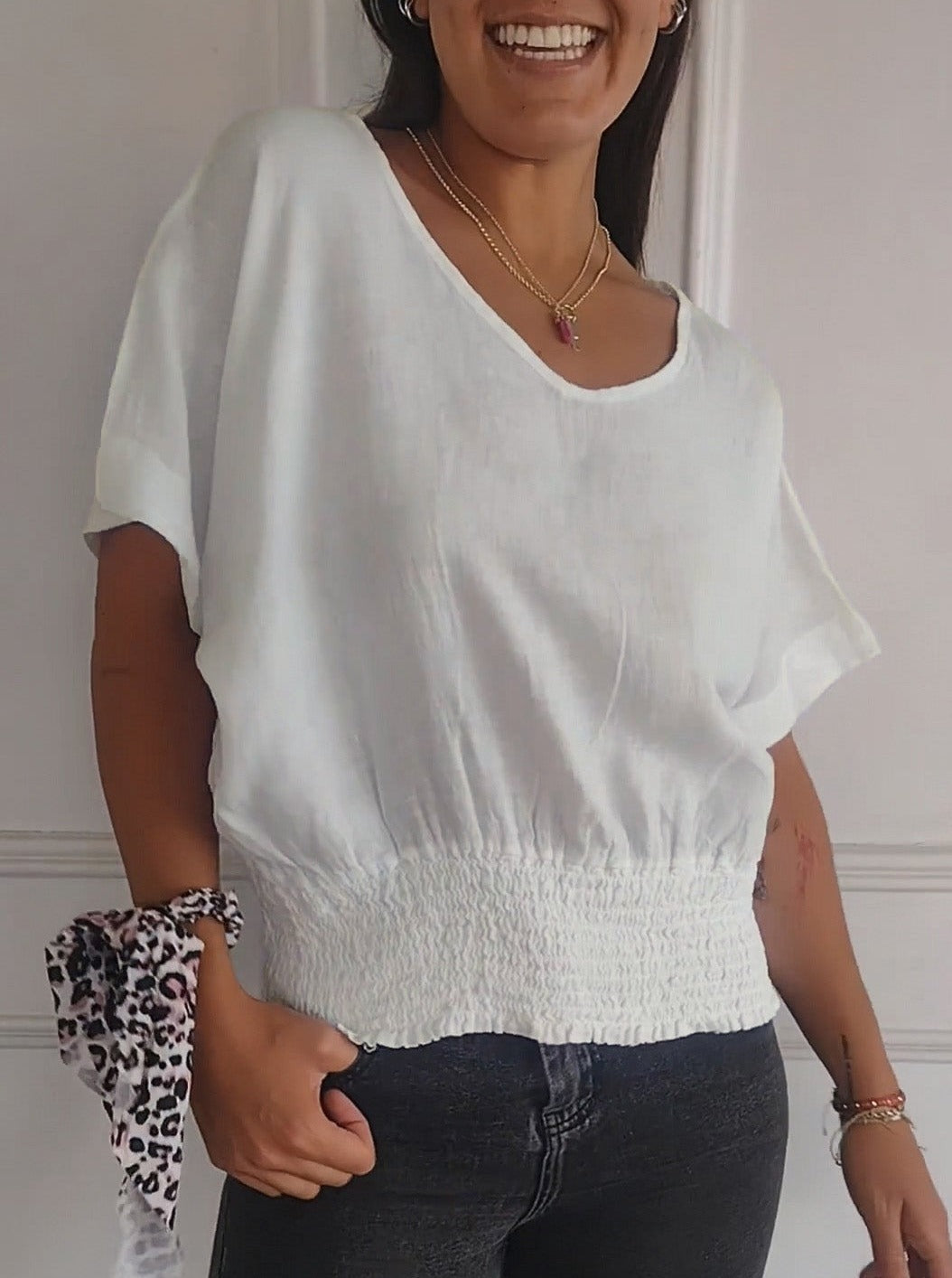 ⏰ Limited Time Offer – 50% Off! 🔥Simple Solid Color V-Neck Half-Sleeve T-Shirt💛