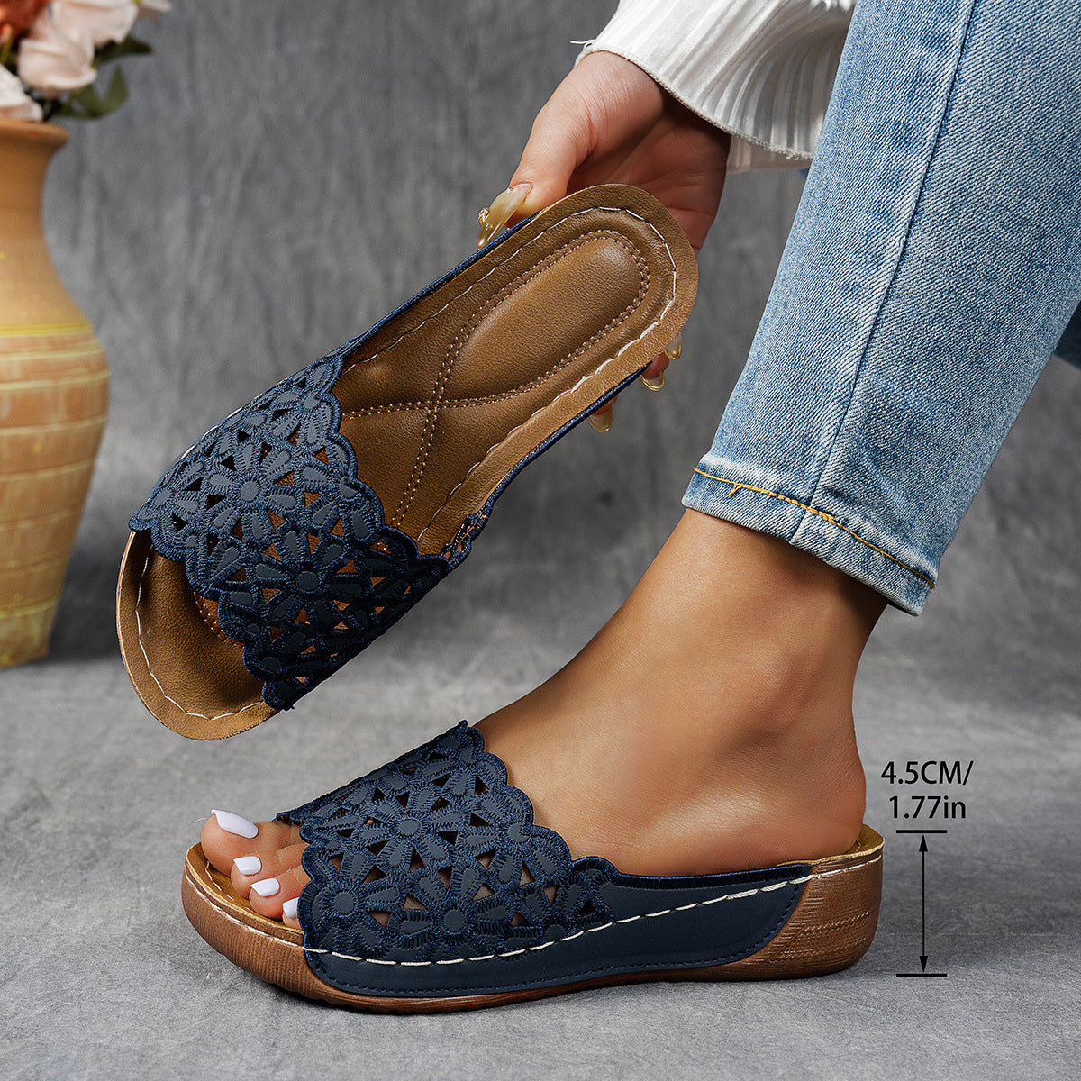 💥Hot Special Discount 50% OFF💥Breathable orthopedic open-toe slippers for women, with soft cushioning. Arch support