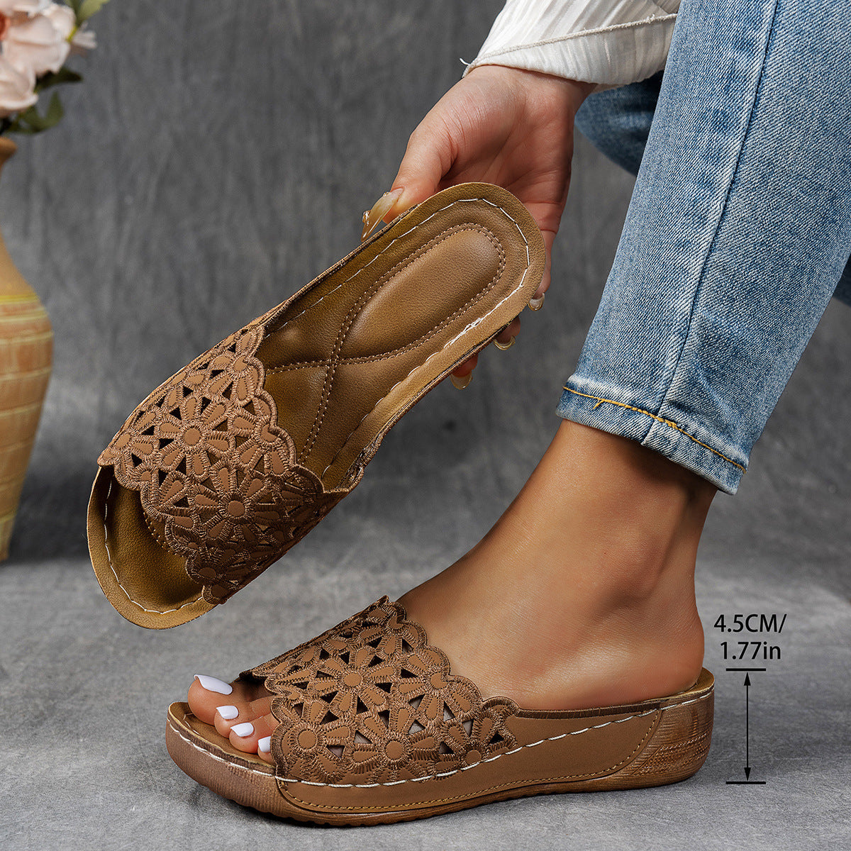 💥Hot Special Discount 50% OFF💥Breathable orthopedic open-toe slippers for women, with soft cushioning. Arch support