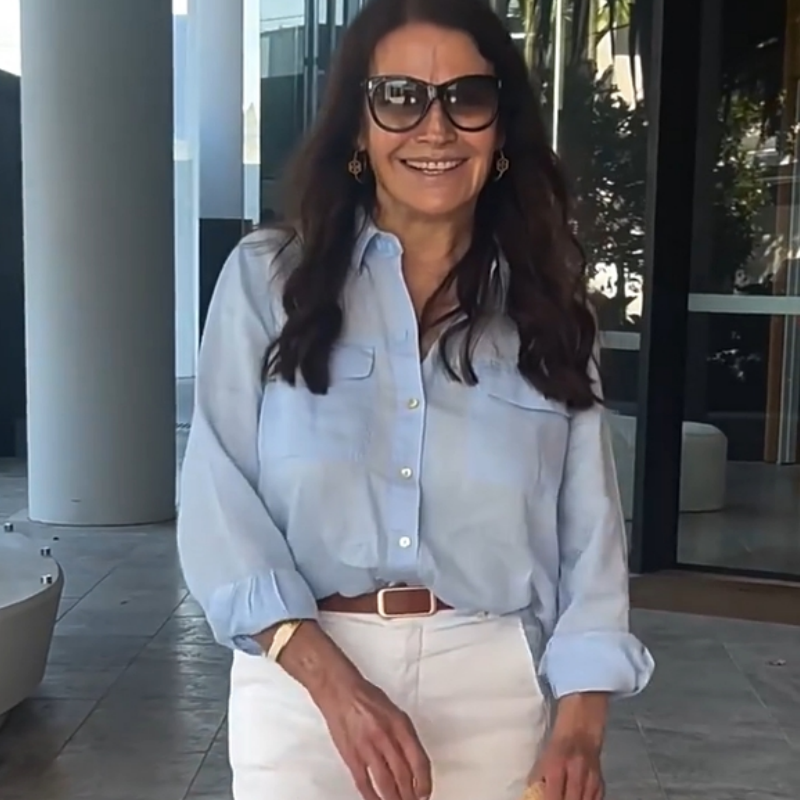 Casual, Versatile Women's Linen Button-Down Shirt with Collar