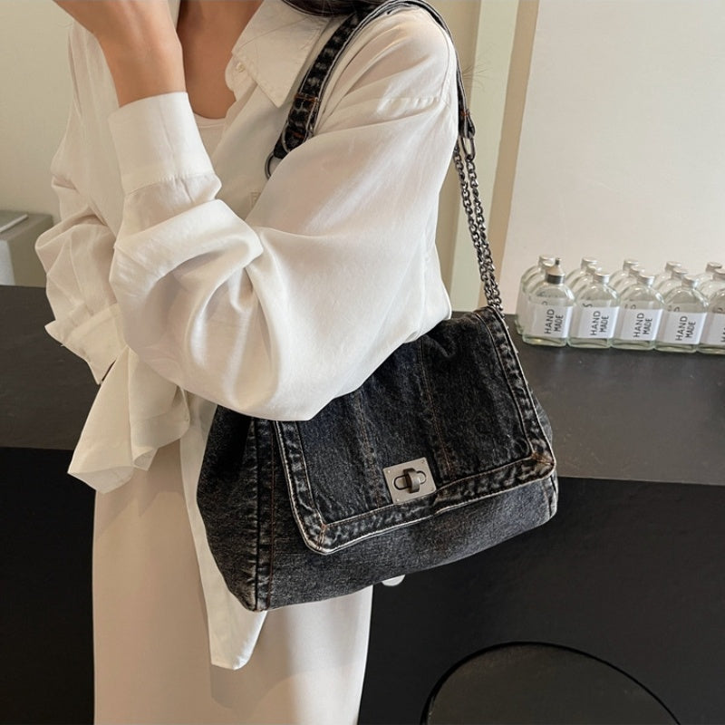 Retro Large Capacity Chain Strap Shoulder Bag