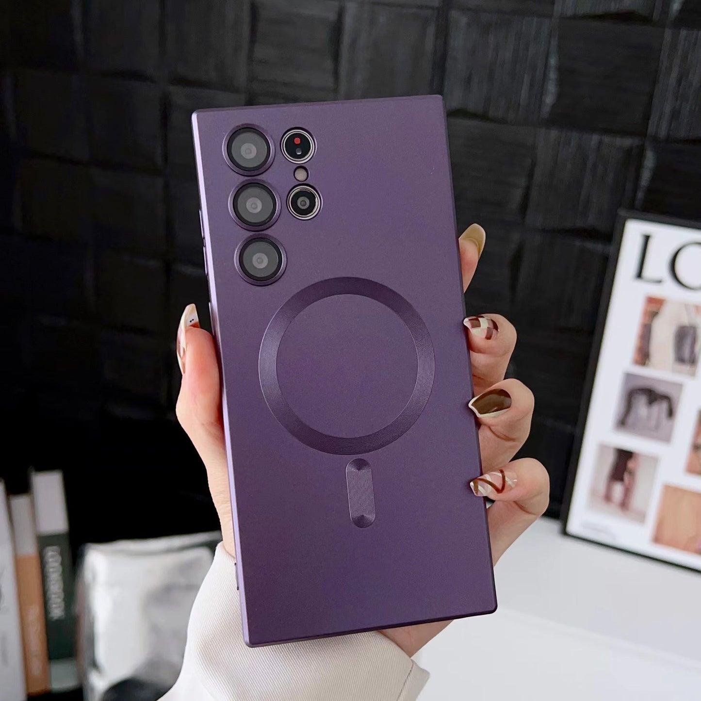 Samsung Magnetic Soft Case Comes With Lens Protection Film