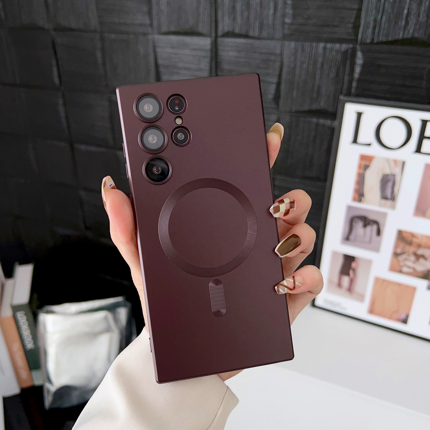 Samsung Magnetic Soft Case Comes With Lens Protection Film