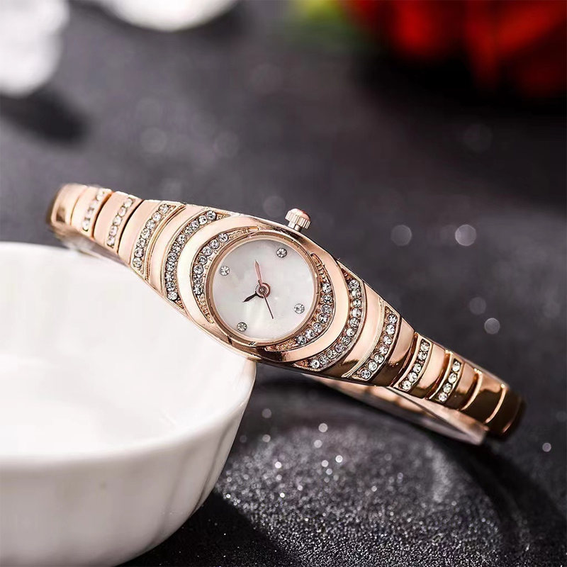 🎁✨😍 Free shipping for orders over $50💎Women’s Rhinestone Bracelet Watch⌚