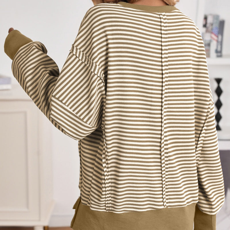 Casual Crewneck Color-Blocked Sweatshirt with Side Split