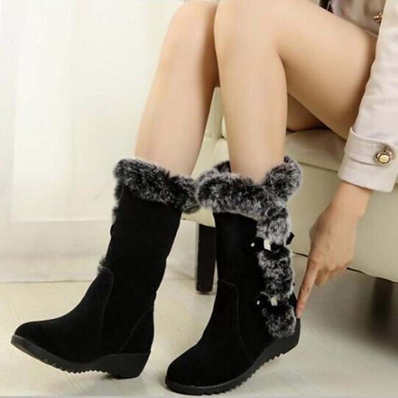Women's Mid-Calf Snow Boots with Plush Trim