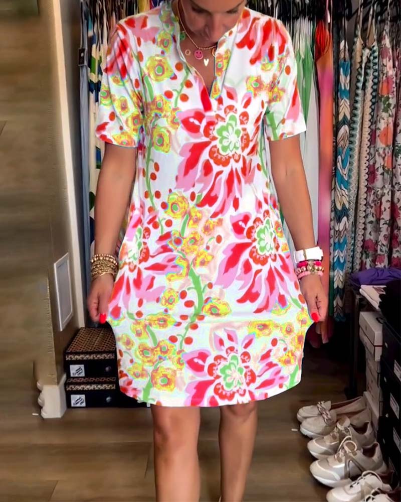 Short-sleeved dress with floral print