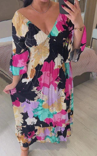 50% OFF💃V-neck Floral Seaside Vacation Loose Dress