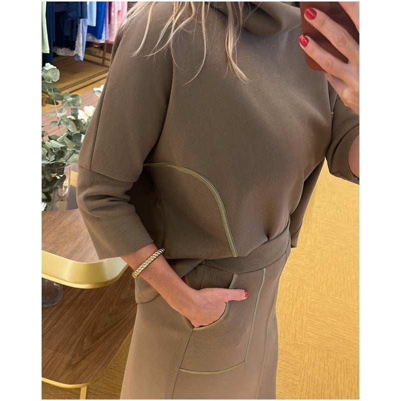 Minimalist Two-Piece Set-Half-Sleeve Top & Split Hem Skirt