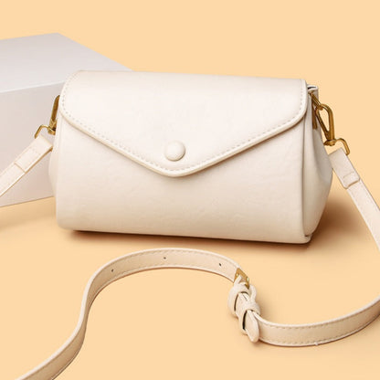 A simple and stylish women's shoulder bag💖