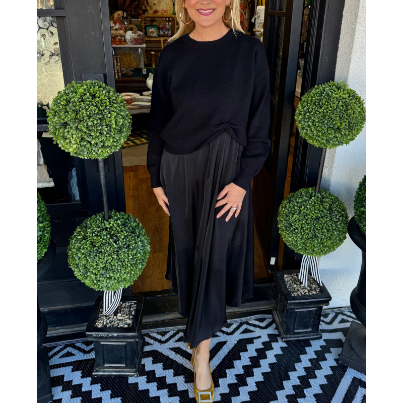 ✨ Women’s Best-Selling 2-Piece Set – Twist-Knot Top & Flowing Maxi Dress 🌸