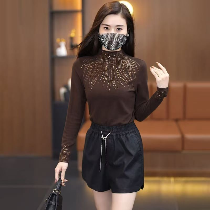 Women's Mock Neck Long Sleeve Top