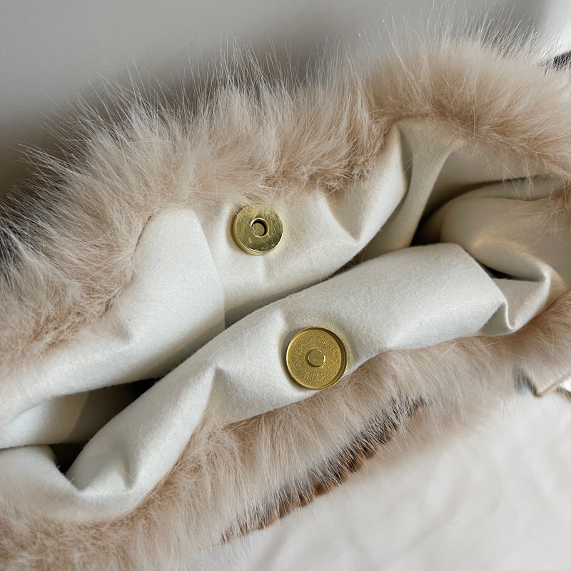 💖 Black Friday Luxury Edition – Plush Oversized Fluffy Tote Bag