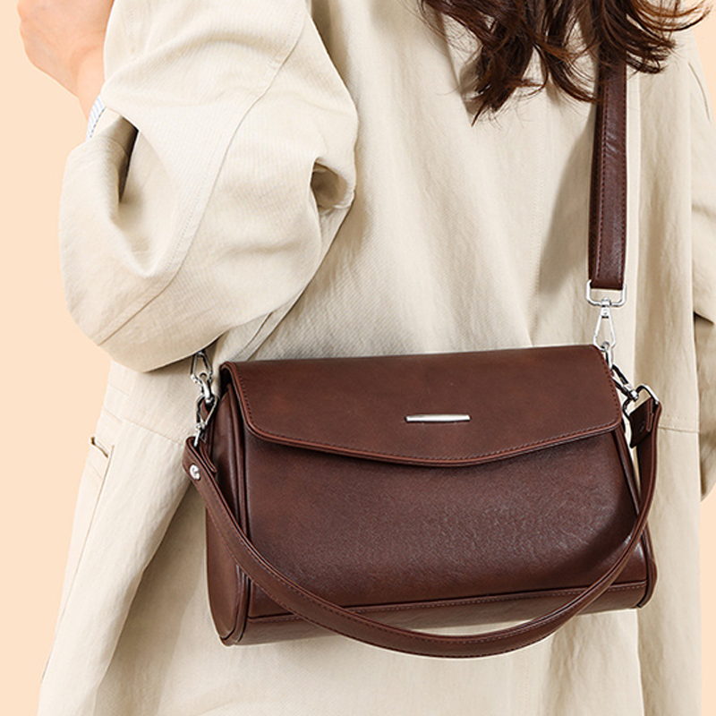 Women's Classic Crossbody Bag with Flap