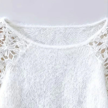 Women's open-shoulder sweater with lace