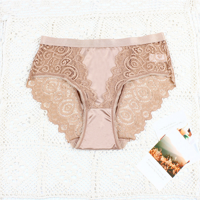 Comfortable & Seamless Panties with Elegant Lace