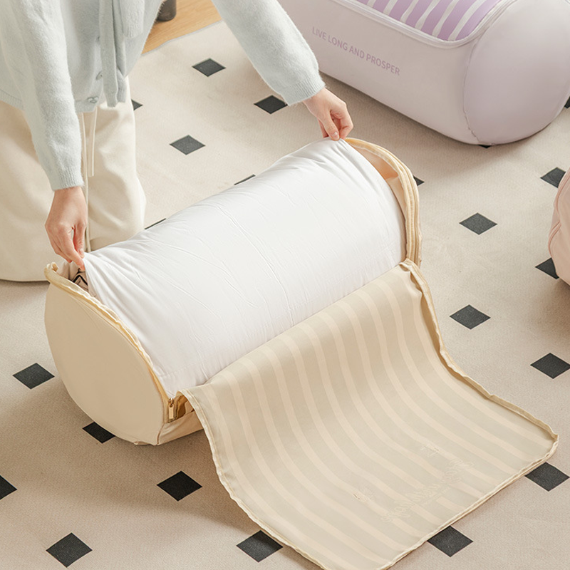 Cylindrical Roll-Up Quilt Storage Bag with Zipper