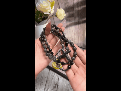 Retro Necklace with Cross Pendant